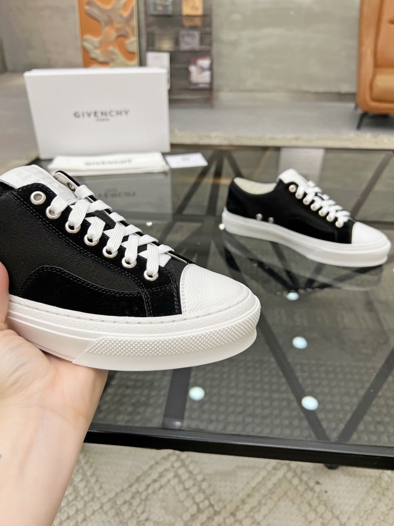 Givenchy Sneakers